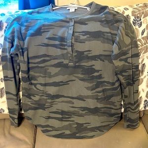 Women’s large long sleeve quarter button up, Rachel Zoe